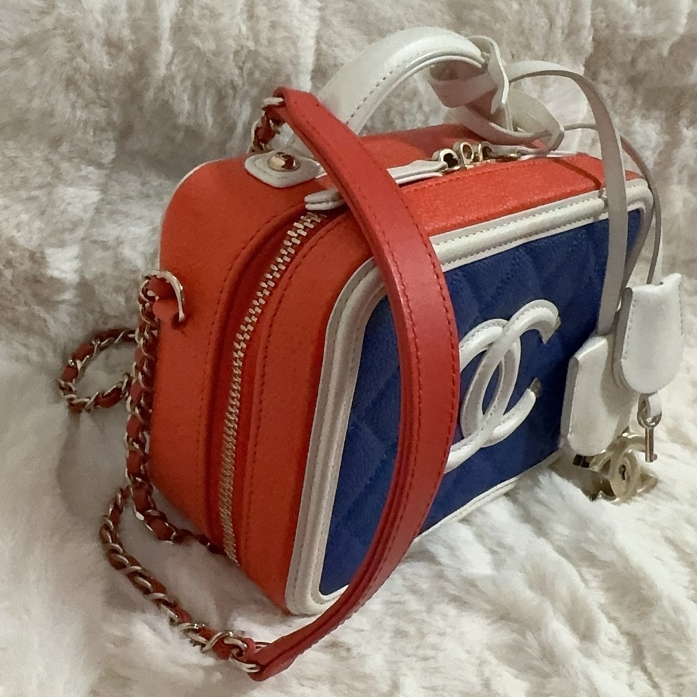 Chanel Multicolor CC Filigree Vanity Case Shoulder Bags - Picture 5 of 14
